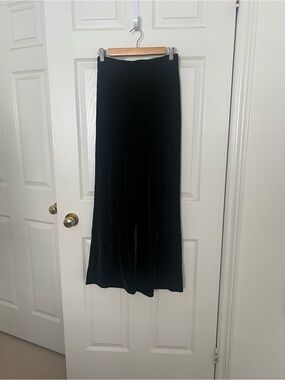 **NEW**H&M Black Velvet Pants size XS